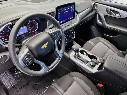 Used 2025 Chevrolet Blazer LT AWD/4WD image 7
