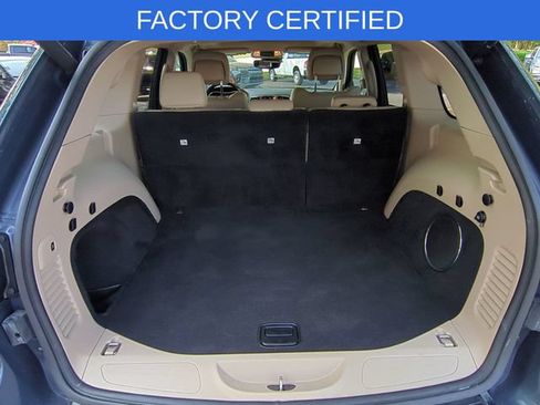 Certified 2020 Jeep Grand Cherokee Limited w/ Premium Lighting Group AWD/4WD image 35