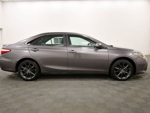 Used 2015 Toyota Camry XSE FWD image 9
