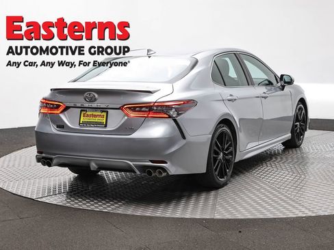 Used 2023 Toyota Camry XSE FWD image 5