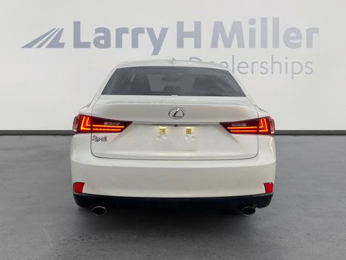 Used 2015 Lexus IS 250 image 4