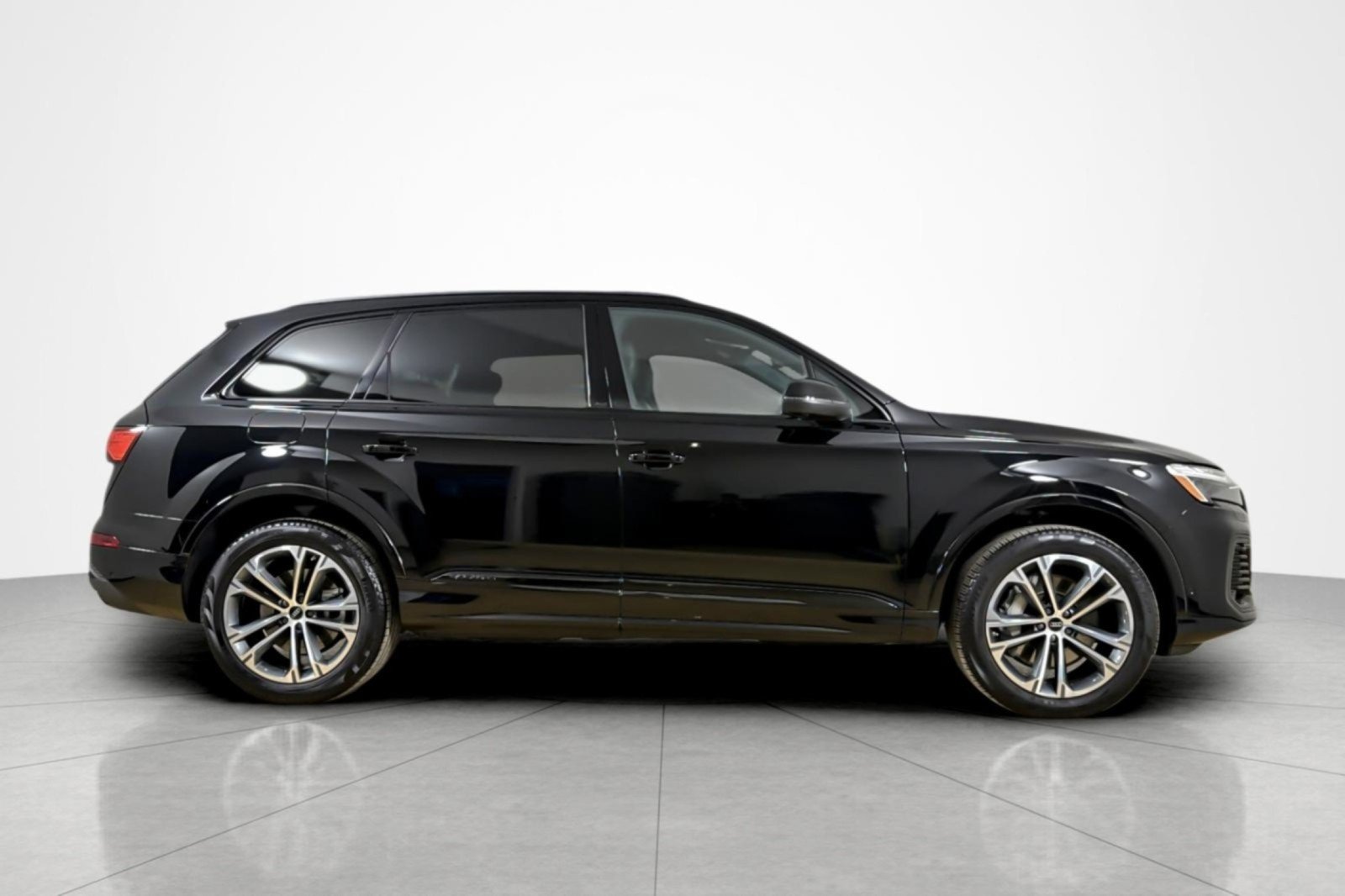 Used 2026 Audi Q7 2.0T Premium AWD/4WD image 6