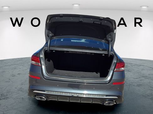 Used 2019 Kia Optima S image 9