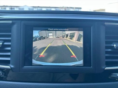 Certified 2020 Chrysler Pacifica Touring FWD image 23