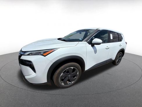 Used 2025 Nissan Rogue SV FWD image 3