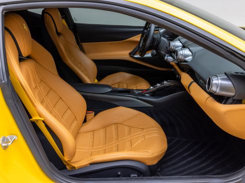 Used 2019 Ferrari 812 Superfast image 61