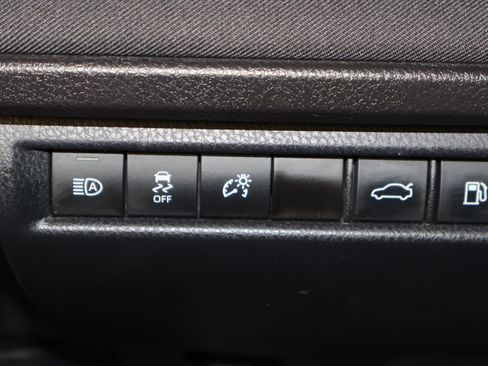 Used 2025 Toyota Camry LE image 35