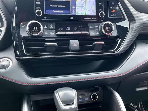 Used 2022 Toyota Highlander XSE image 34