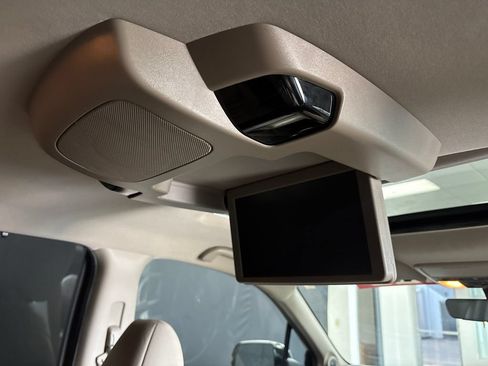 Used 2019 Honda Pilot Touring image 16