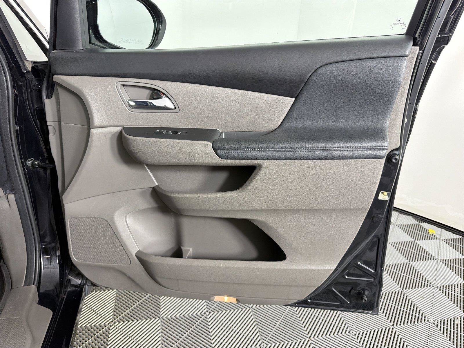 Used 2017 Honda Odyssey Touring image 12