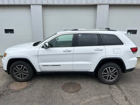 Certified 2021 Jeep Grand Cherokee Limited AWD/4WD image 3