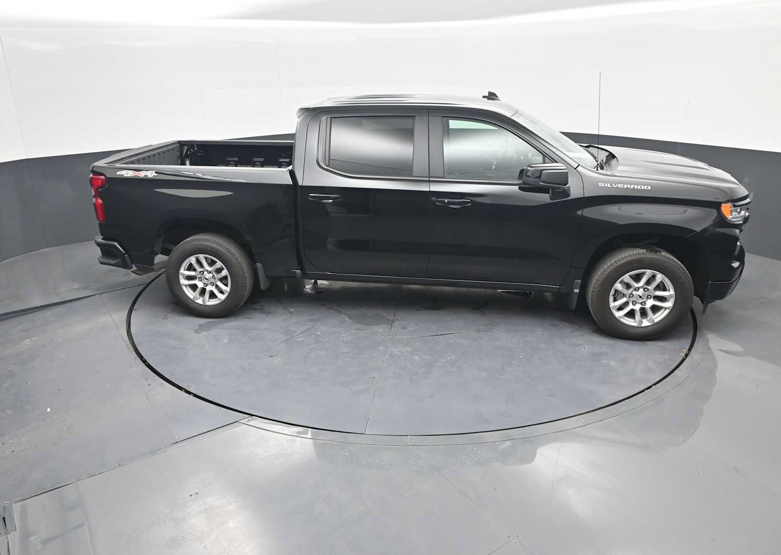 Used 2026 Chevrolet Silverado 1500 RST AWD/4WD image 34