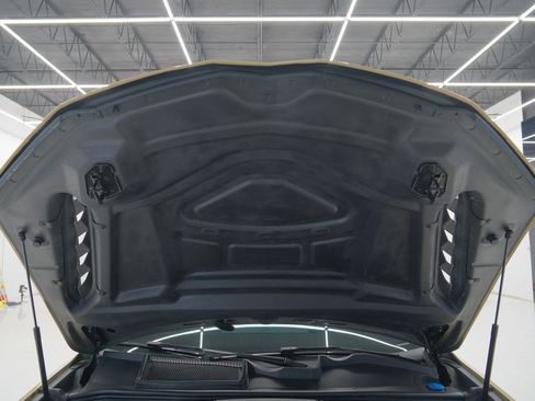 Used 2023 Lamborghini Urus Performante AWD/4WD image 70