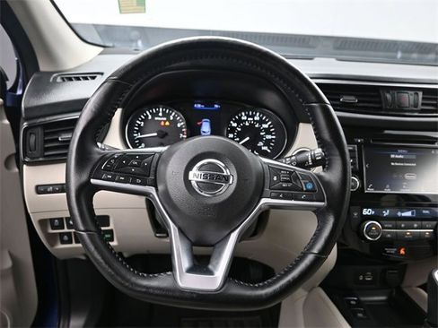 Used 2020 Nissan Rogue Sport SV w/ Technology Package image 13
