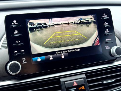 Used 2018 Honda Accord Sport image 29