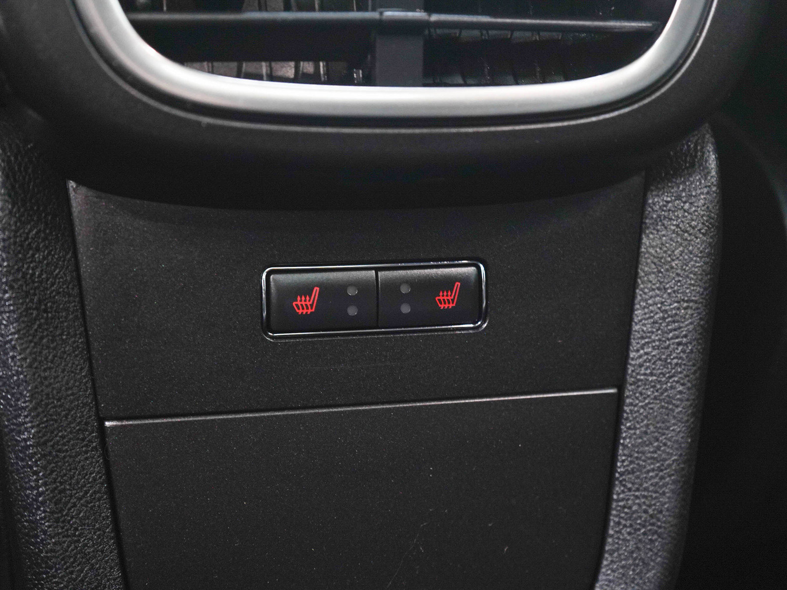 Used 2018 Lincoln MKX Reserve AWD/4WD image 16