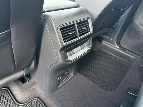 New 2026 Volkswagen Atlas Cross Sport SEL R-Line image 29