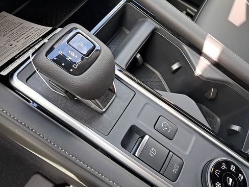 New 2025 Nissan Pathfinder SL w/ SL Premium Package image 25