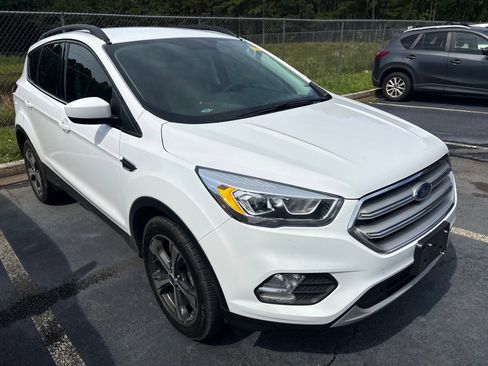 Used 2018 Ford Escape SEL FWD image 2