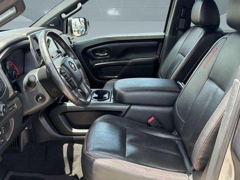 Used 2020 Nissan Titan PRO-4X w/ Pro-4x Convenience Package AWD/4WD image 5