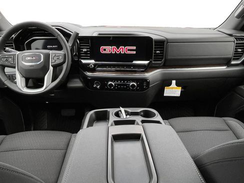 Used 2024 GMC Sierra 1500 SLE image 20