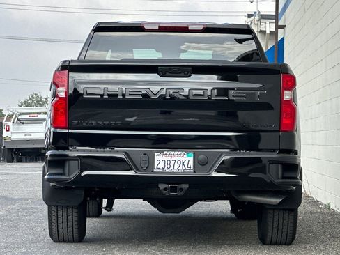 Used 2026 Chevrolet Silverado 1500 Custom w/ LPO, Dark Essentials Package RWD image 5