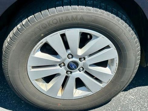 Used 2018 Subaru Outback 2.5i Premium AWD/4WD image 30
