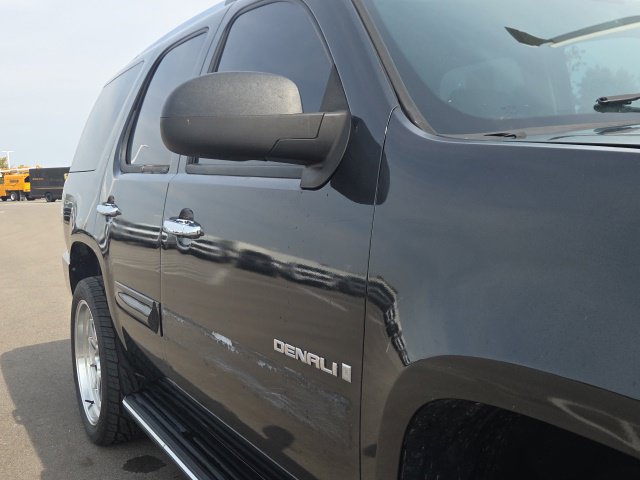 Used 2007 GMC Yukon Denali AWD/4WD image 5
