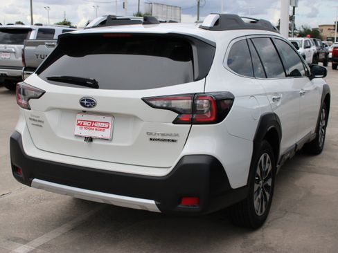 Used 2023 Subaru Outback Touring XT AWD/4WD image 9