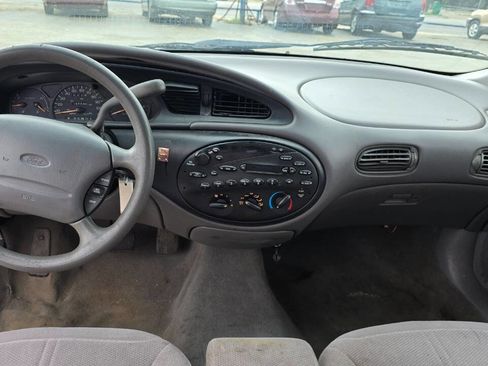 Used 1998 Ford Taurus SE image 9