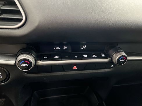 Used 2024 MAZDA CX-30 AWD 2.5 S w/ Select Sport Pkg image 17