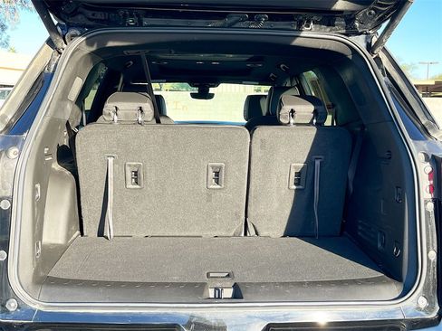 Used 2023 Chevrolet Traverse Premier w/ Redline Edition image 28