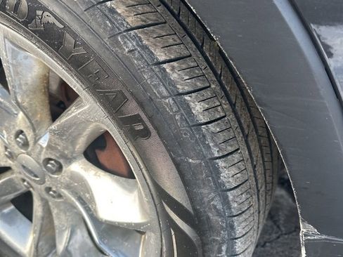 Used 2014 Ford Explorer XLT w/ Equipment Group 202A image 12