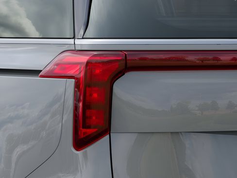 New 2026 Kia Carnival Hybrid FWD image 11