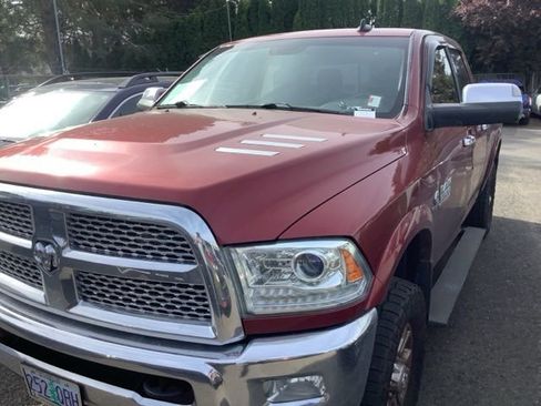 Used 2015 RAM 3500 Laramie w/ Convenience Group AWD/4WD image 4