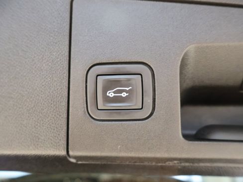 Used 2023 Cadillac XT4 Premium Luxury w/ Cold Weather Package image 29