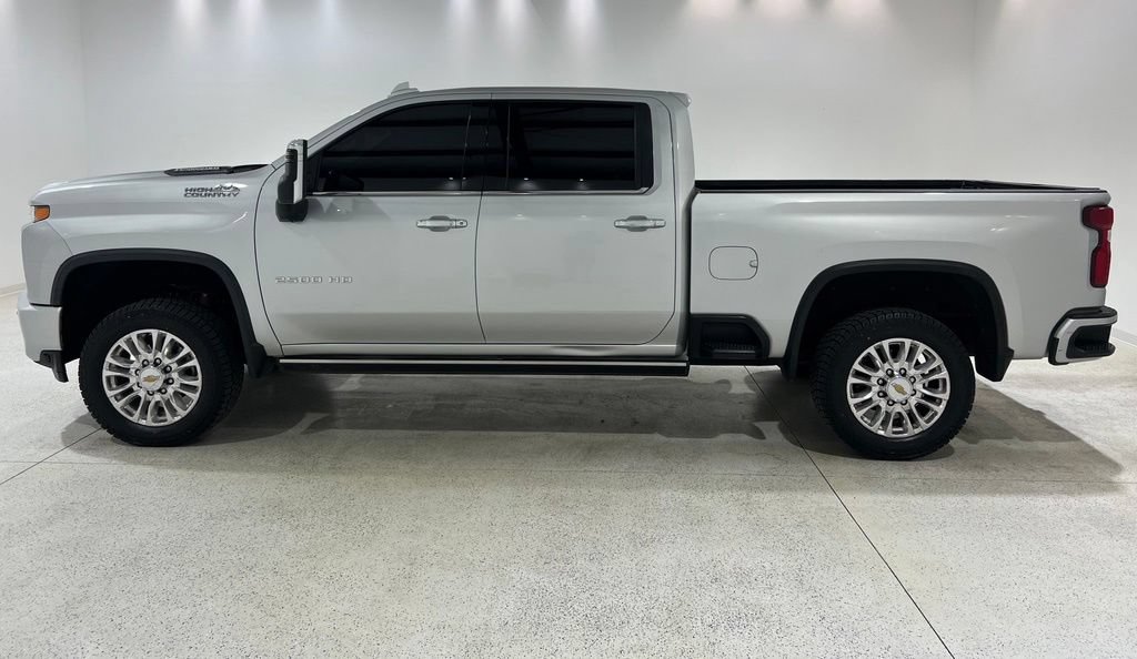 Used 2022 Chevrolet Silverado 2500 High Country w/ Z71 Off-Road Package AWD/4WD image 2