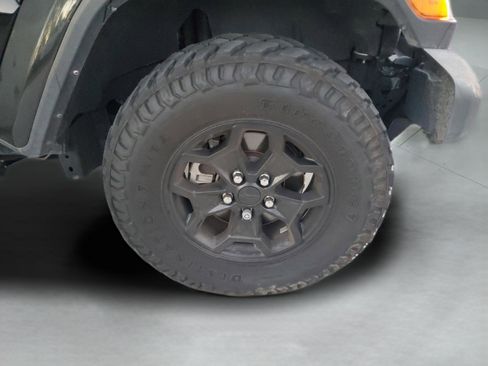 Certified 2022 Jeep Gladiator Sport image 33