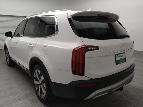 Used 2022 Kia Telluride EX w/ EX Premium Package FWD image 5