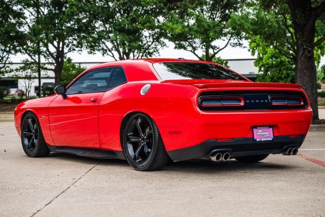 Used 2015 Dodge Challenger R/T w/ Quick Order Package 28B R/T RWD image 9
