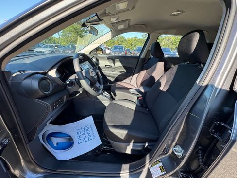 New 2025 Nissan Kicks Play S image 30