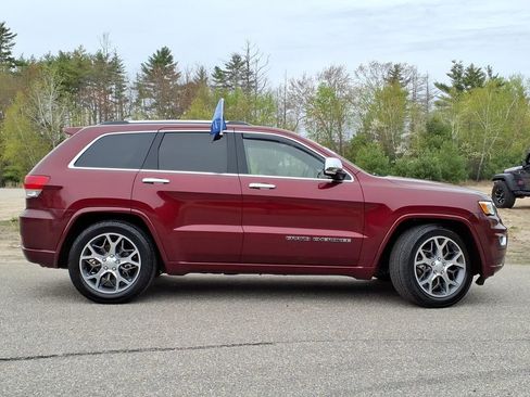 Used 2021 Jeep Grand Cherokee Overland AWD/4WD image 3