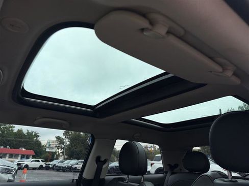 Used 2019 MINI Cooper S w/ Premium Package image 18
