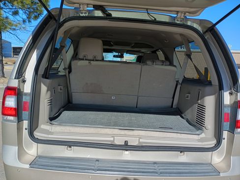 Used 2017 Lincoln Navigator L Select image 5