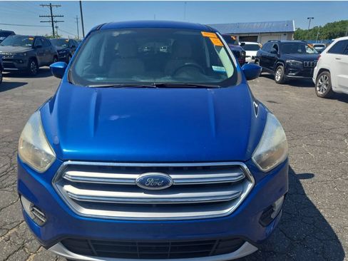 Used 2017 Ford Escape SE FWD image 5