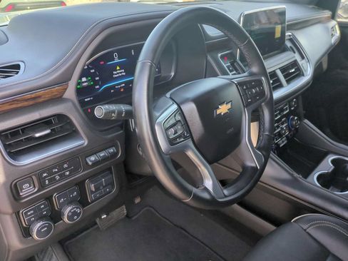 Used 2023 Chevrolet Suburban Premier w/ Premium Package AWD/4WD image 10