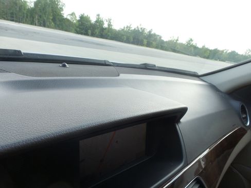 Used 2013 Mercedes-Benz C 250 Sport image 37