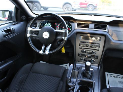 Used 2013 Ford Mustang GT RWD image 14