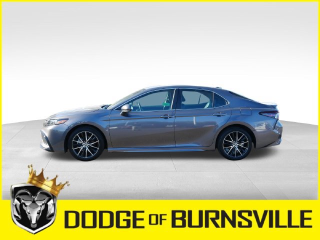Used 2024 Toyota Camry SE FWD image 4