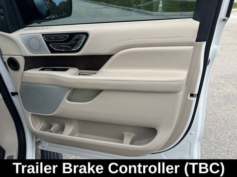 Used 2020 Lincoln Navigator L Reserve w/ Luxury Package AWD/4WD image 15